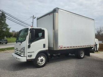 2015 isuzu npr box truck w/power liftgate