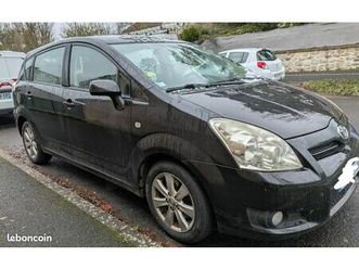 toyota corolla verso 7 places