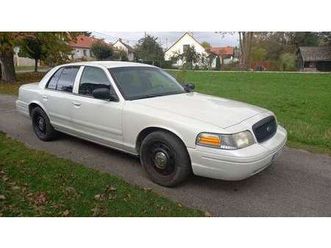 ford crown victoria police interceptor