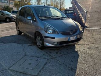 honda jazz 1.4 i-dsi 5p. graph.