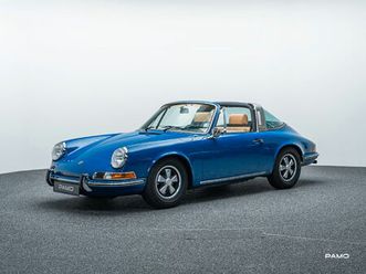 912