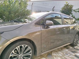 toyota corolla toyota corolla touring sports 1.8 hybrid comfort maio/20