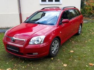 toyota avensis kombi