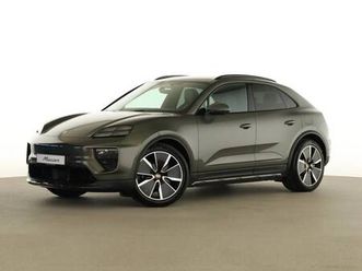 porsche macan 4