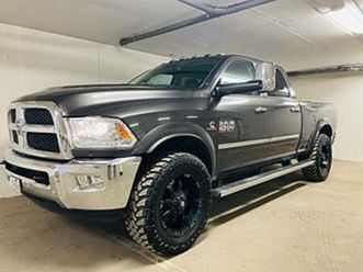 ram 2500 laramie 6,7l cummins 375 hk 35däck 6 sits