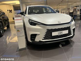 lexus lbx 1.5 hybrid