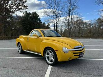 2004 chevy ssr low miles!