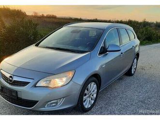 opel astra 1.7naft viti 2.011 manual .cmimi 2500 euro