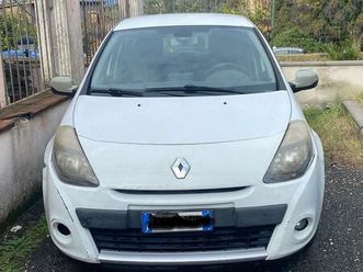 renault clio anno 18/03/2012 2.200 € 20000