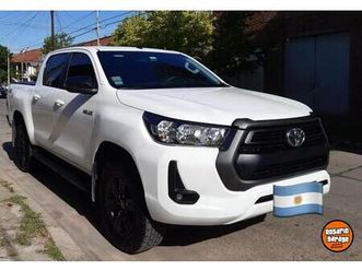 impecable toyota hilux 4x4 sr 2021 35.000 km