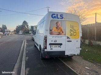 utilitaire nissan nv400