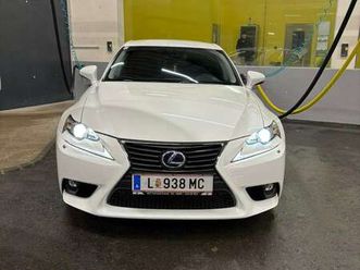 lexus is 300h