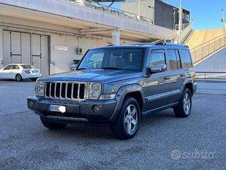 jeep comannder 3.0 cdi v6 4x4 7 posti