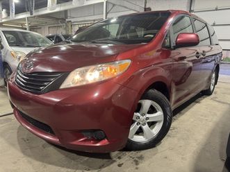 2011 toyota sienna le
