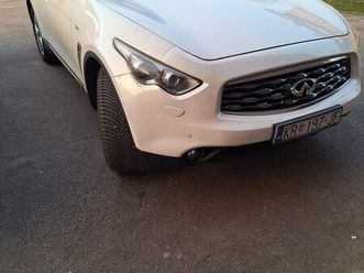 infiniti fx30 30d, 2011 god.