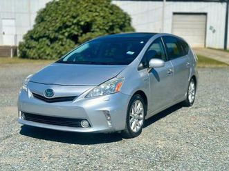 2012 toyota prius v five