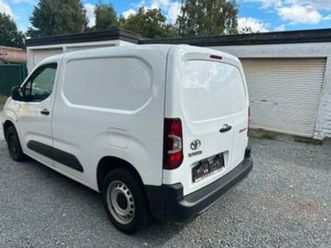 ② toyota proace city 1.2 benzine,bj 2022,euro 6,lichte vracht — camionnettes & utilitaires — 2ememain