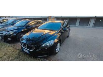 volvo v40 2.0 d2 120 cv