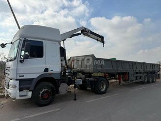 semi-remorque avec grue