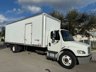 2017 freightliner m2 26 foot box lifting gate