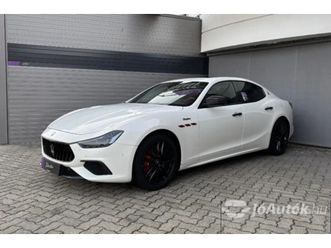 trofeo 3.8 v8 carbon bowers & wilkins