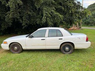 2010 ford crown victoria
