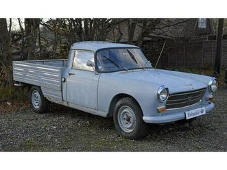 1971 peugeot 404 pick-up truck.