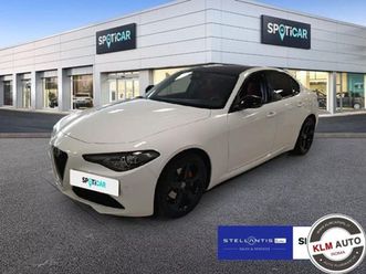 giulia (2016) giulia 2.0 turbo 200 cv at8 sport-tech