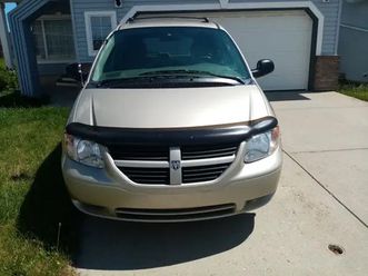 2005 dodge grand caravan -  special edition 