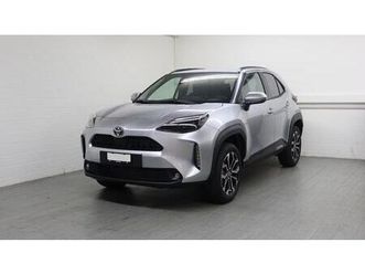 toyota yaris cross 1.5 vvt-i hsd trend awd-i: réserver un essai sur route !