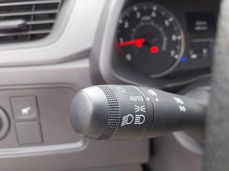 ii van blue dci 75 - 22 confort