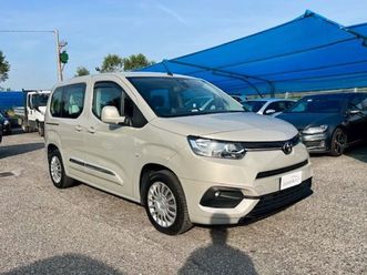 proace city verso proace city verso 1.2 110 cv s&s short d executive