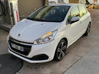 peugeot 208 commerciale