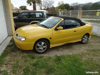 mégane cabriolet très bon etat mise en circ. 14.7.2000