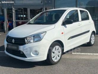 suzuki celerio à côté de saintes