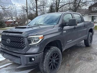 toyota tundra * sr5 plus * carfax * без първоначална вноска