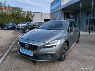 volvo v40 cross country t3 152ch luxe