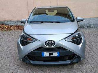 toyota aygo connect 1.0 vvt-i 72 cv 5 porte x-play