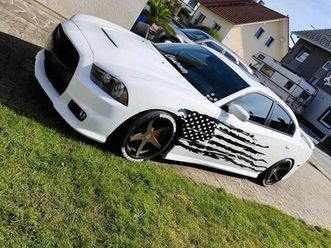 dodge charger srt8 6,4l