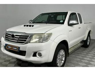 2012 toyota hilux 3.0 d-4d raider xtra-cab