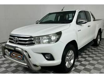2017 toyota hilux 2.8 gd-6 raised body raider extended cab