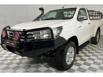 2017 toyota hilux 2.8 gd-6 raised body raider single-cab