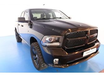 st quad cab 5.7 hemi 4x4 flowmaster exaust