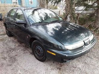 2000 saturn sl1 station car *standard 5 sp transmission* good car!