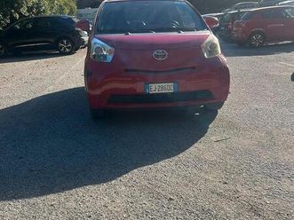 toyota iq 1.0 sol