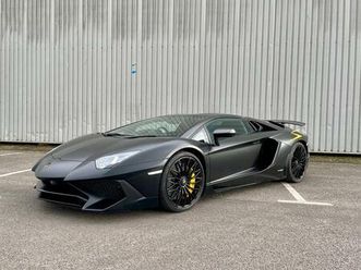 6.5 v12 lp 750-4 superveloce roadster isr 4wd euro 6 2dr