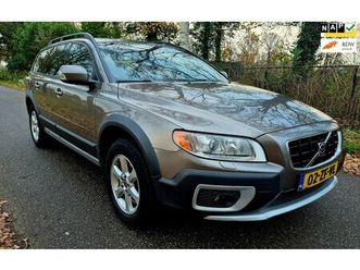 volvo xc70 - 3.2 momentum . leder . navi . automaat