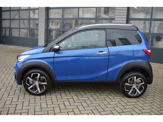 aixam brommobiel e crossover premium automaat camera