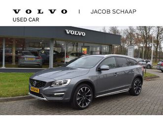 volvo v60 cross country t5 245pk automaat summum | trekhaak | h&k | camera | blis | panodak | acc | 19lmv