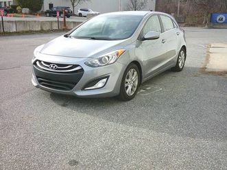2013 hyundai elantra gt hatch/ back 6 speed fun fun